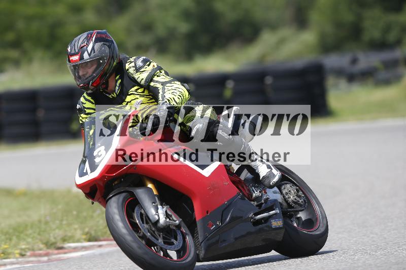 /27 12.06.2025 Ducati Schweiz Trackday Warmup  ADR/blau-bleu/13